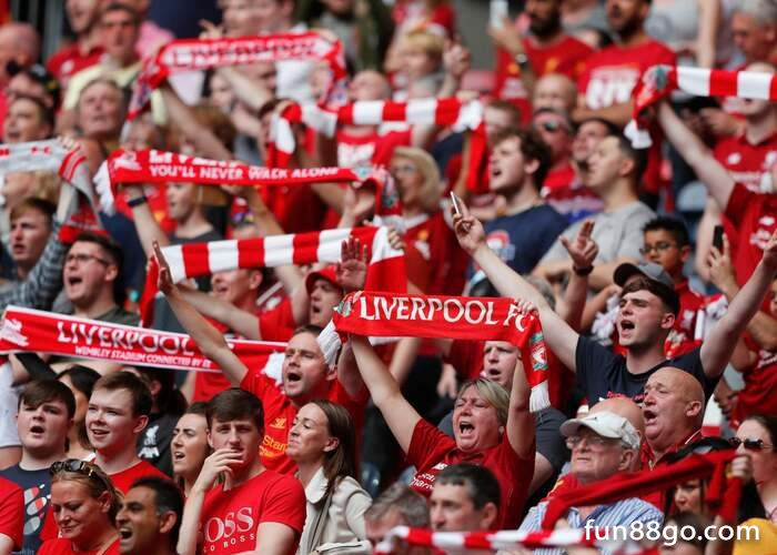 Câu lạc bộ Liverpool có bài hát truyền thống nào?