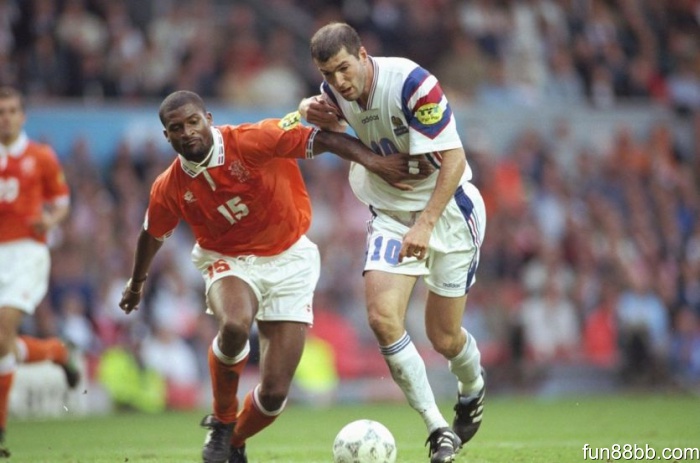 Winston Bogarde