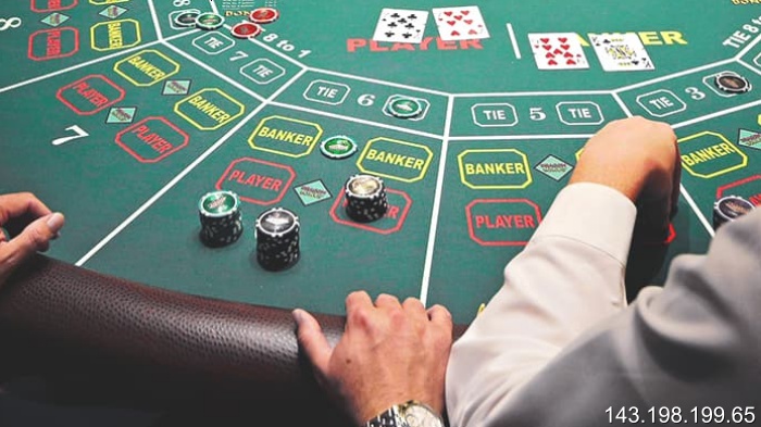 Mẹo giấu bài trên bàn cược Baccarat 